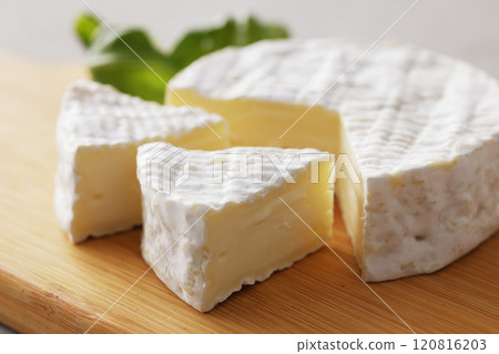 Camembert cheese 120816203
