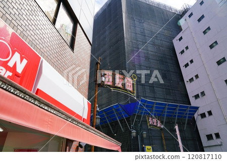 Gotanda Station East Exit Shopping District Gotanda Station East Exit Shopping District 120817110