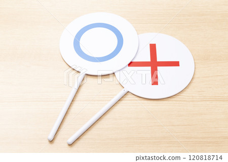 True or false cards placed on the table True or false cards placed on the table 120818714