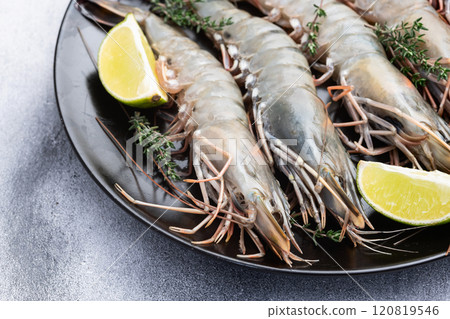 Raw big tiger ( king ) shrimps photography . Top view 120819546