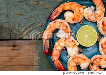 Grilled Tiger shrimps with lime photography . Top view Grilled Tiger shrimps with lime photography . Top view 120820523