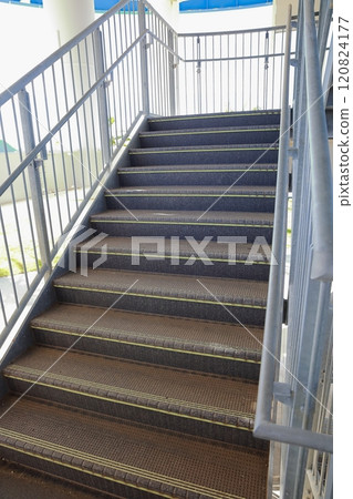 樓梯 疏散塔樓梯 120824177