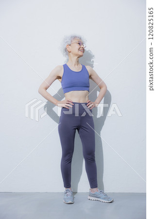 Senior women of sportswear 120825165