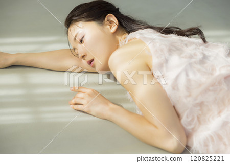 Beautiful woman portrait Beautiful woman portrait 120825221