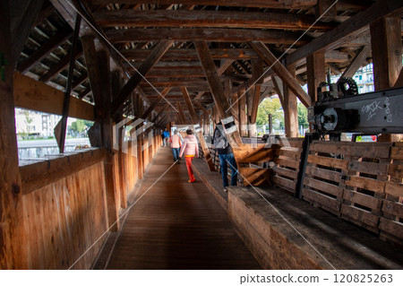View of the old town of Thun, Thun Water Gate on Lake Thun, Interlaken, Switzerland 120825263