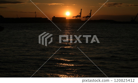 Chiba Port dyed in the sunset Chiba Port dyed in the sunset 120825412
