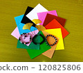 [Bracelet] and yellow ginkgo leaves and colored paper 120825806