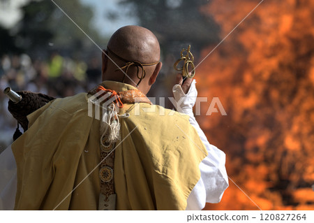 石頭護馬火焰與修驗者 120827264