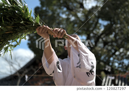 The Yukaji ritual: Purifying the body by pouring boiling water from a cauldron 120827297