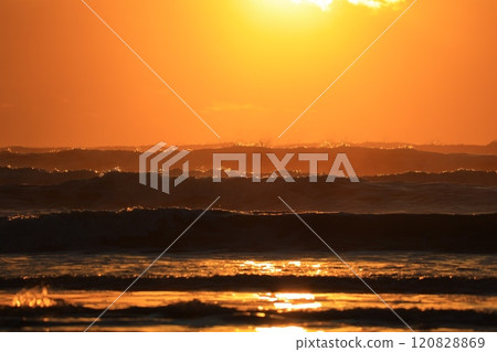 早晨太陽照亮的海 早晨太陽照亮的海 120828869