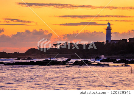 Nojimazaki Lighthouse in autumn, night view, Minamiboso City, Chiba Prefecture 120829541