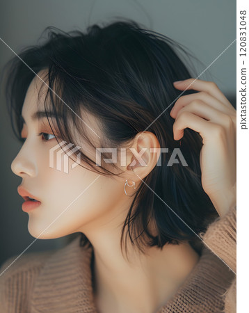 一位亞洲女性的深思熟慮的時刻和簡介 120831048