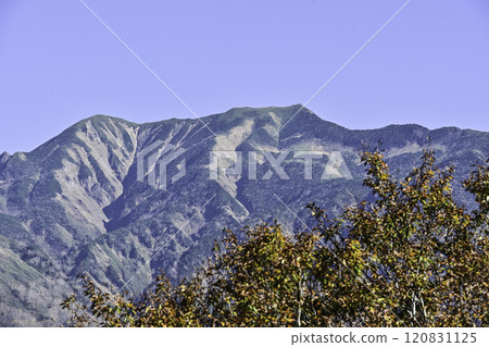 View of Mt. Hakusan in autumn leaves View of Mt. Hakusan in autumn leaves 120831125