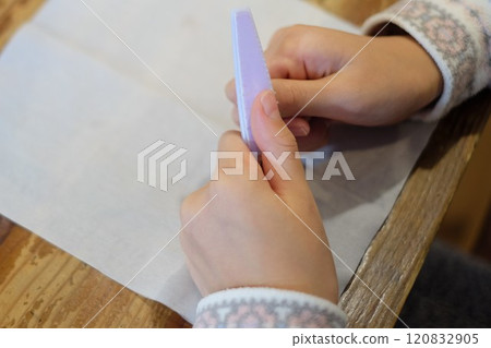 小學生自己做指甲 小學生自己做指甲 120832905