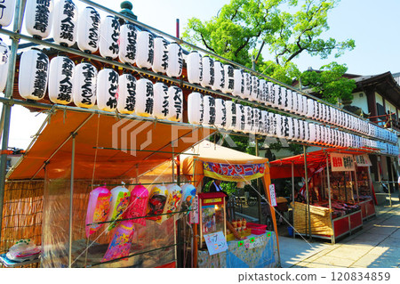 Lanterns at the Urayasu Sansha Annual Festival (photographed in 2024) 120834859