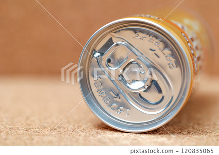 空罐、罐頭、鋁罐、飲料、回收、飲用水、果汁、鋁、罐頭、標籤 120835065