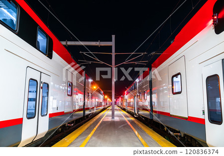 Electric commuter trains at San Francisco Station in California, United States 120836374