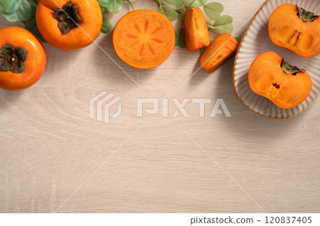 persimmon persimmon sweet fruit fresh ripe top view ripe sweet persimmon あまかき sweet persimmon 120837405