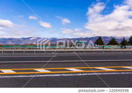 View from the Kanbayashi bus stop on the Nagano Expressway 120840596