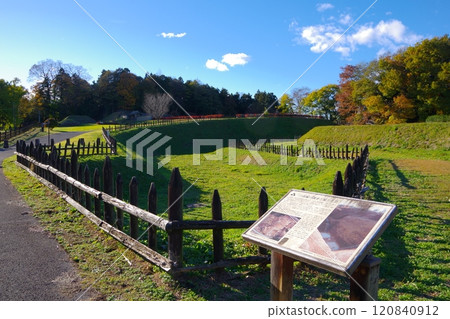 埼玉縣寄居町八方城遺址的秋景 120840912