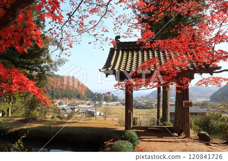 京都南丹市龍園寺秋葉2024園區秋楓紅 120841726