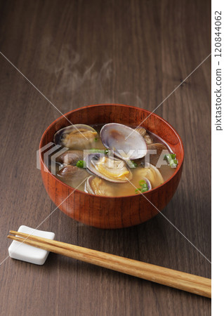 Clams of miso soup 120844062