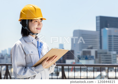 10 images of women in work clothes 120844815
