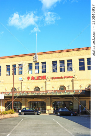 Scenery of Ujiyamada Station, Ise City, Mie Prefecture 120846957