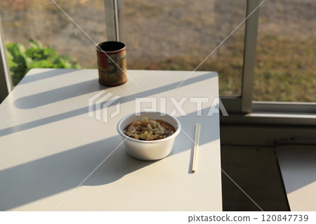 復古自動販賣機炸烏龍麵 120847739