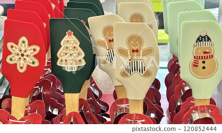 A rubber spatula with a cute illustration 120852444