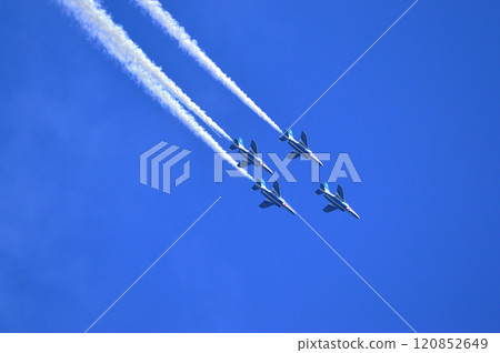 Blue Impulse  120852649
