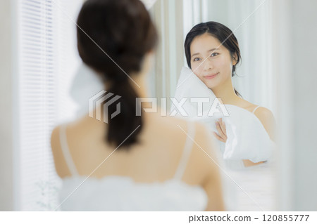 Young woman in the bathroom, beauty image Young woman in the bathroom, beauty image 120855777
