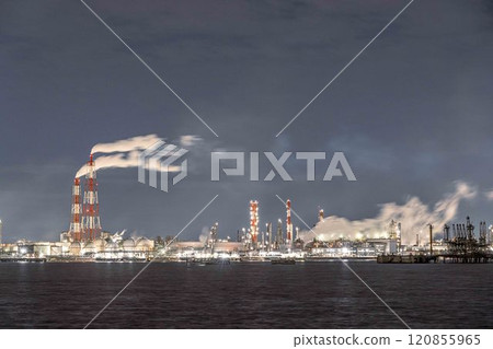 Sakai Senboku coastal industrial area factory night view 120855965