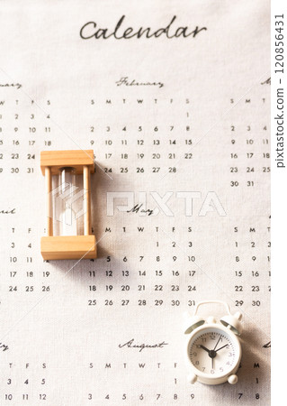 Image of clock, hourglass, calendar 120856431