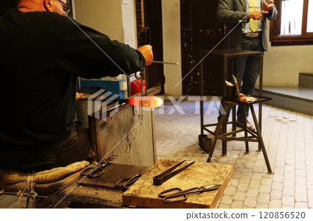 威尼斯玻璃製品與工匠 120856520