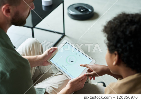 Controlling Smart Home Device Using Tablet Controlling Smart Home Device Using Tablet 120856976