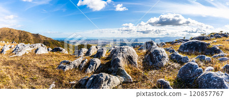 Panorama of autumn scenery and autumn leaves at Hiraodai [Kitakyushu City, Fukuoka Prefecture] 120857767
