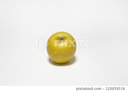 Shinshu Apples - Shinano Gold 120858516