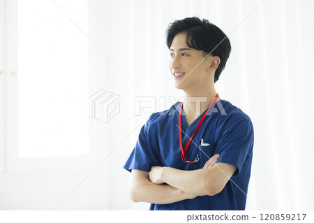 Doctor wearing scrub 120859217