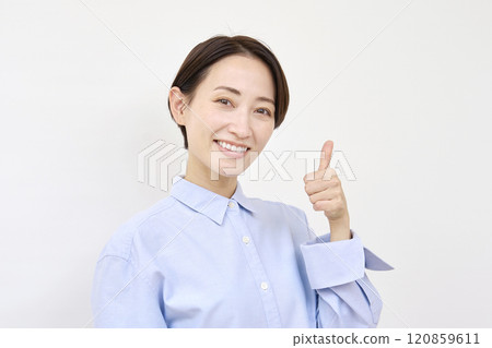 女性好兆頭白背景 120859611