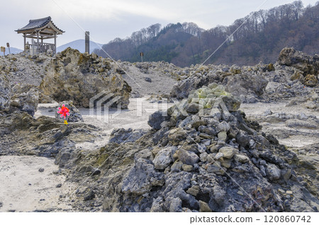 奧索爾山、聖山和風車的風景 奧索爾山、聖山和風車的風景 120860742