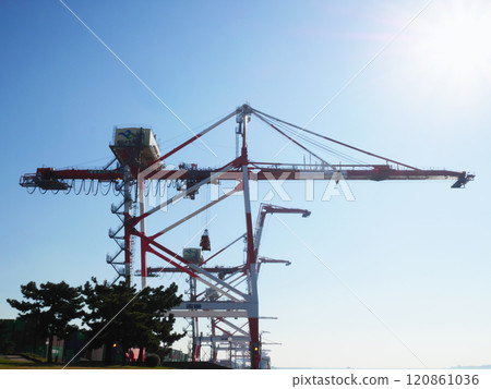 Cranes shining against the blue sky | Aomi Container Terminal Cranes shining against the blue sky | Aomi Container Terminal 120861036