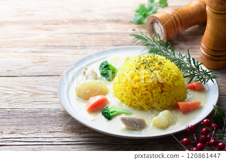 White curry (Turmeric rice) 120861447