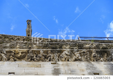 Saint-Cathedral, Nimes, France Saint-Cathedral, Nimes, France 120865003