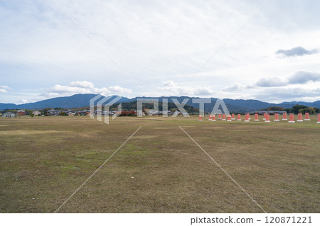Mount Kagu (Yamato Sanzan) seen from the foot of the mountain 120871221