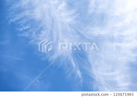 Winter sky, blue sky, sunny day [Kamakura City, Kanagawa Prefecture] 120871965