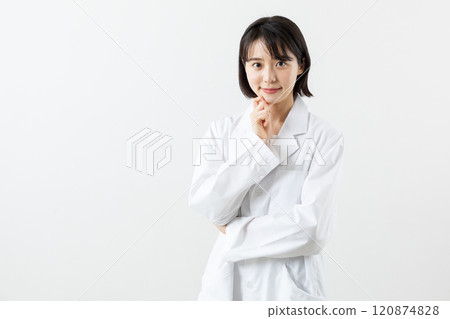 Image of a thinking female doctor 03 Image of a thinking female doctor 03 120874828