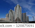 東京灣海岸、海灣地區的塔樓公寓 (Tawaman) 風景 120875691