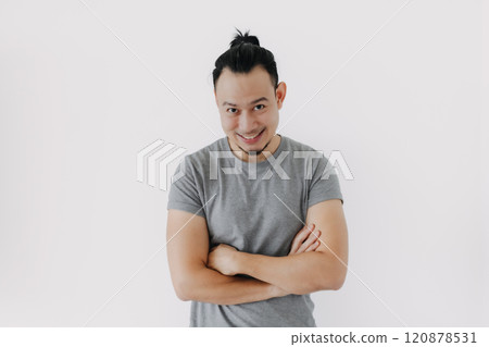 Good recommended pose of smile man in grey t-shirt isolate on white. 120878531