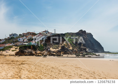 Praia de Monte Cl?rigo, Algarve, Portugal 120879238